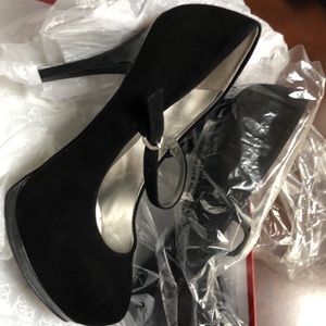 Black Guess heels